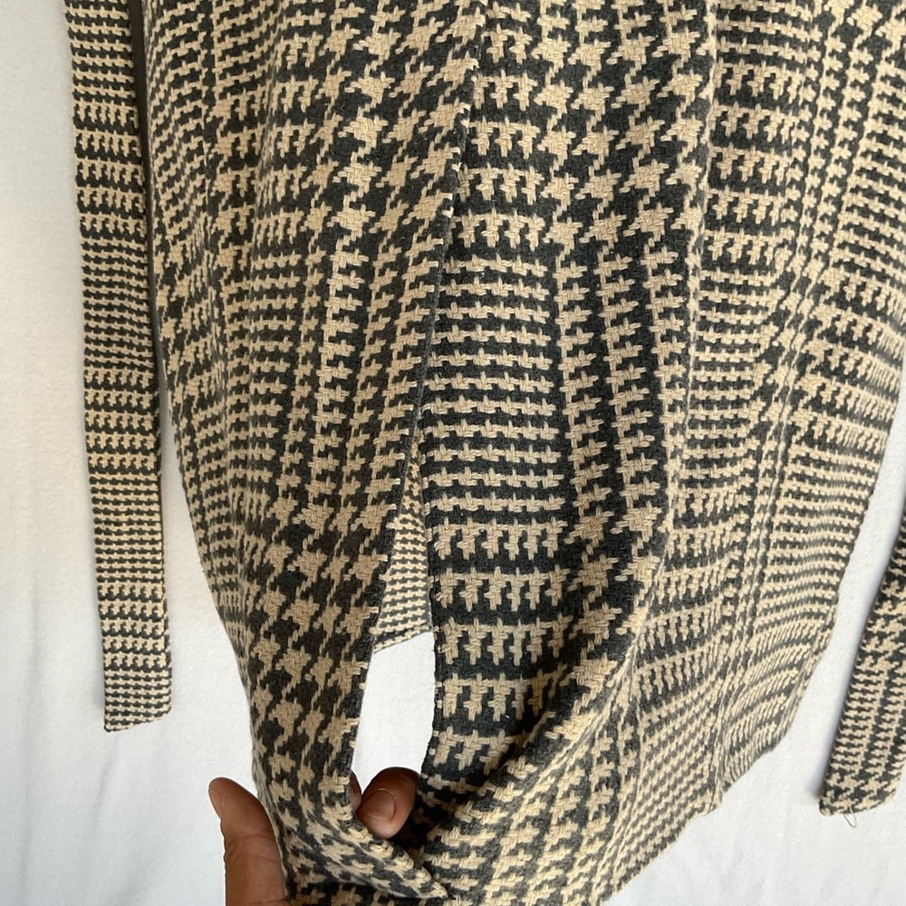 Jason Maxwell Black and Cream Women's Plus Long Coat with Tie Belt, size 3X - Picture 12 of 13